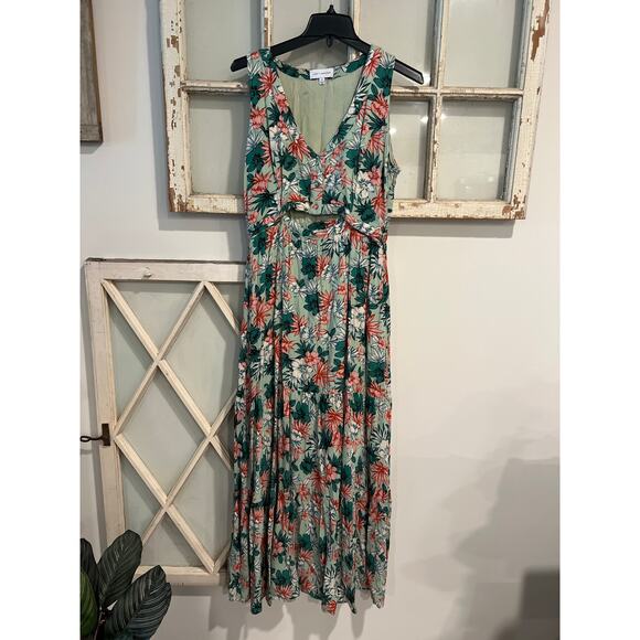 Lost + Wander size medium floral maxi dress - Picture 2 of 6